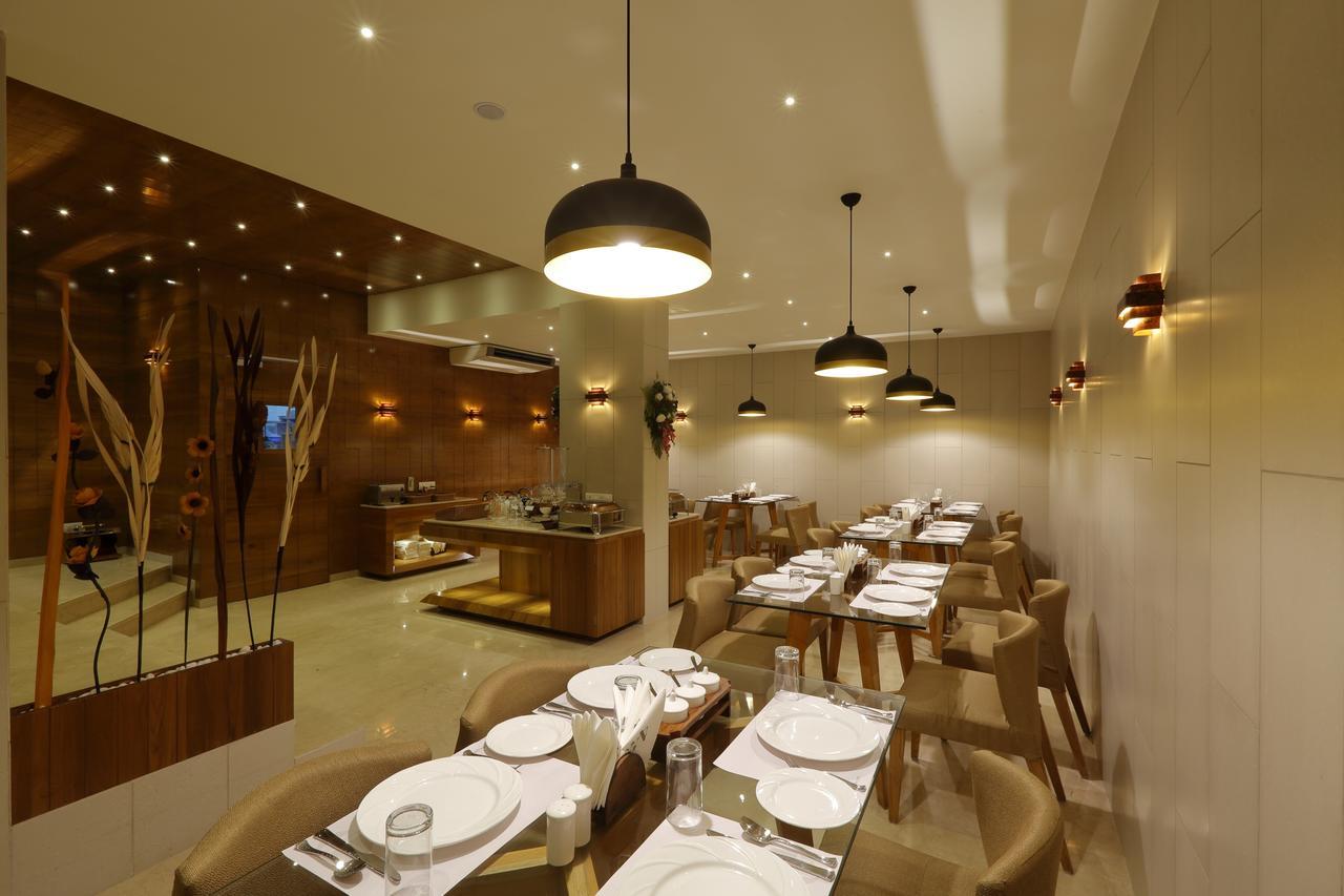 Hotel 440, A Serene Stay Amhedabad Dış mekan fotoğraf
