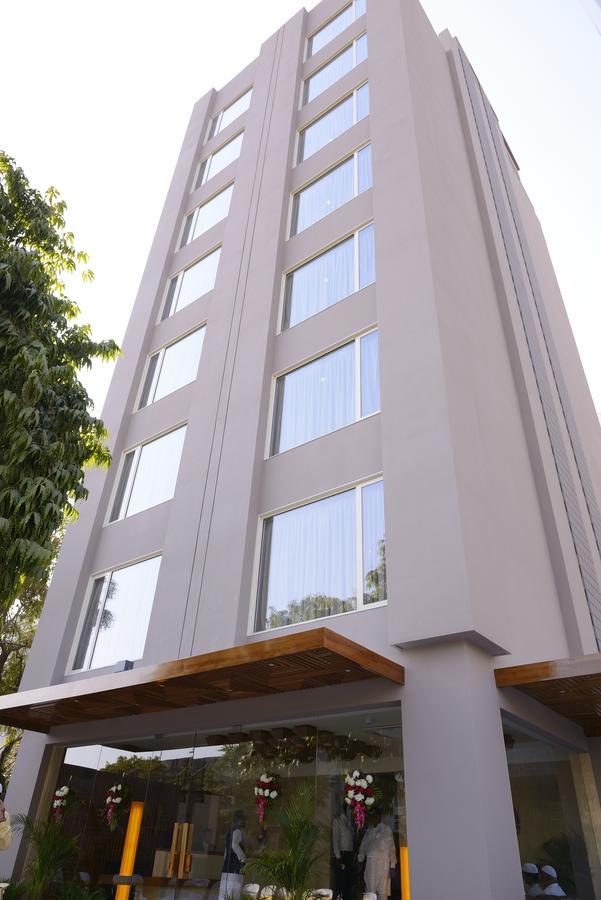 Hotel 440, A Serene Stay Amhedabad Dış mekan fotoğraf