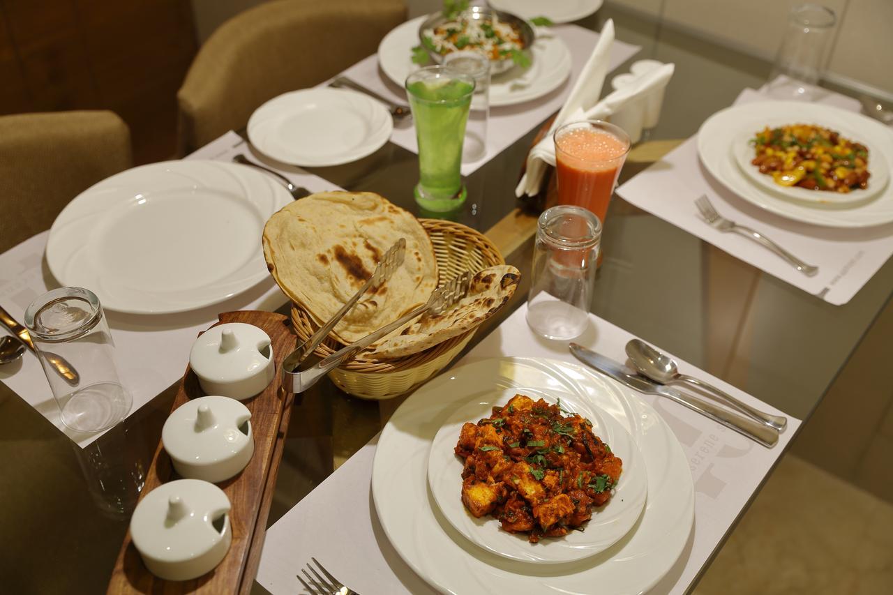 Hotel 440, A Serene Stay Amhedabad Dış mekan fotoğraf