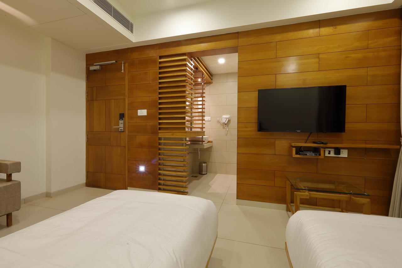 Hotel 440, A Serene Stay Amhedabad Dış mekan fotoğraf
