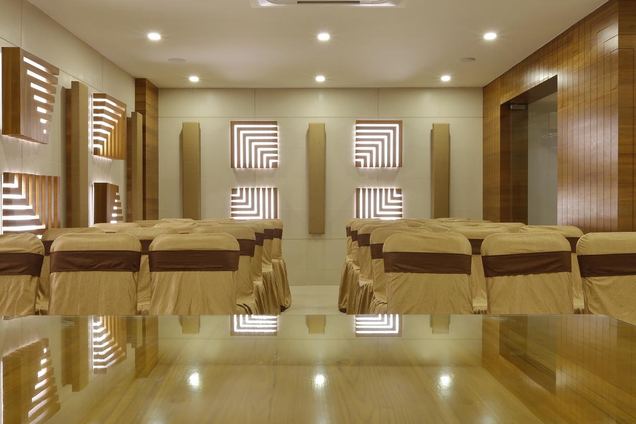 Hotel 440, A Serene Stay Amhedabad Dış mekan fotoğraf